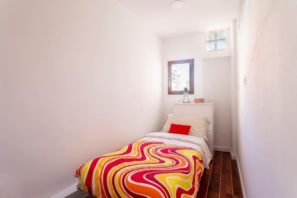 7P Centrico Piso Con Encanto Valencia Bagian luar foto
