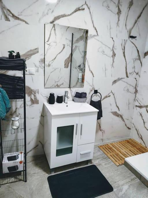7P Centrico Piso Con Encanto Valencia Bagian luar foto
